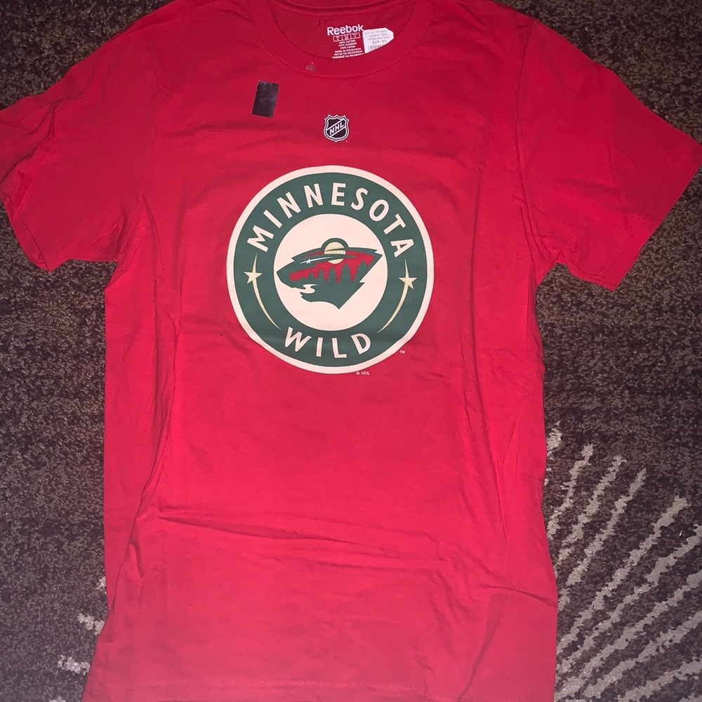 Brand New with Tags Reebok Red Minnesota Wild Devan Dubnyk Logo Short Sleeve Tee